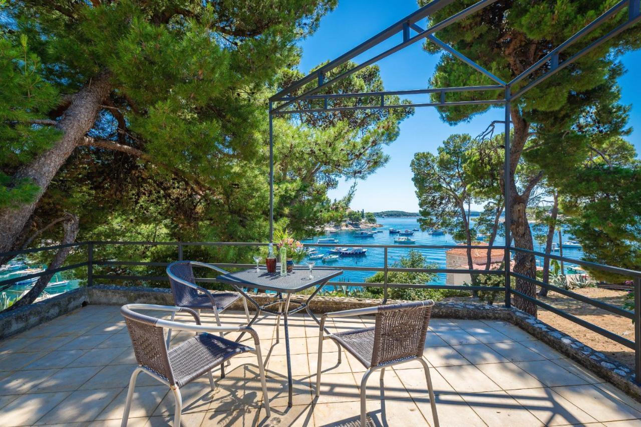 Sunny Days "Sara" - Zf Hvar ฮวาร์ ภายนอก รูปภาพ