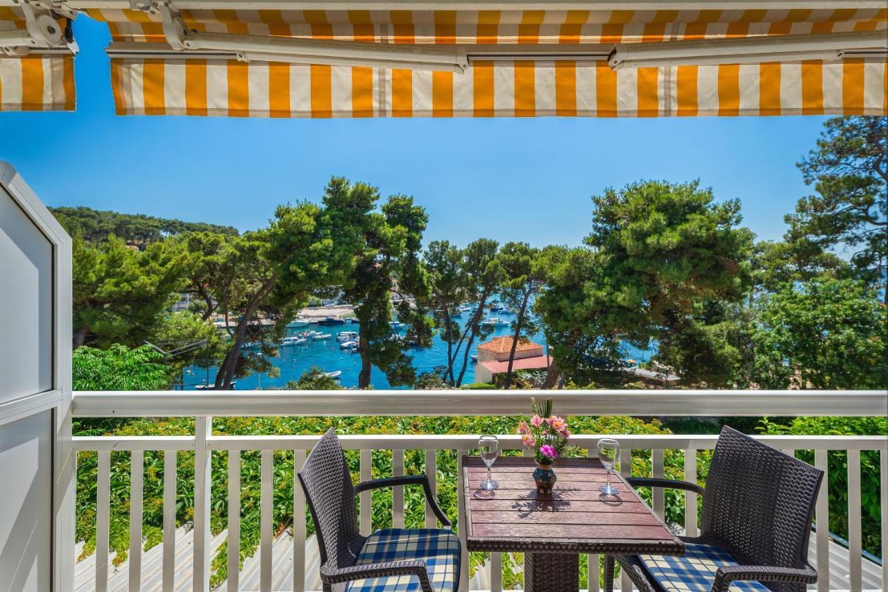 Sunny Days "Sara" - Zf Hvar ฮวาร์ ภายนอก รูปภาพ